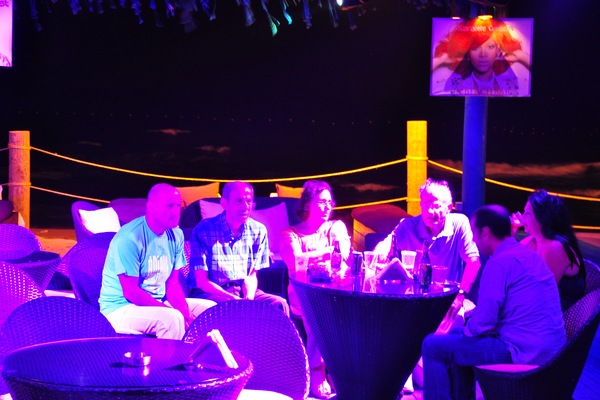 Karaoke Battles at Edde Sands